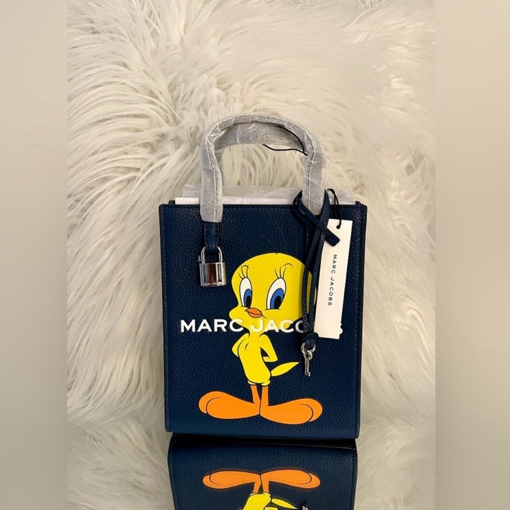 Marc Jacobs Looney Toon Collab!! Rare piece 💝 mini!! NWT Limited Edition